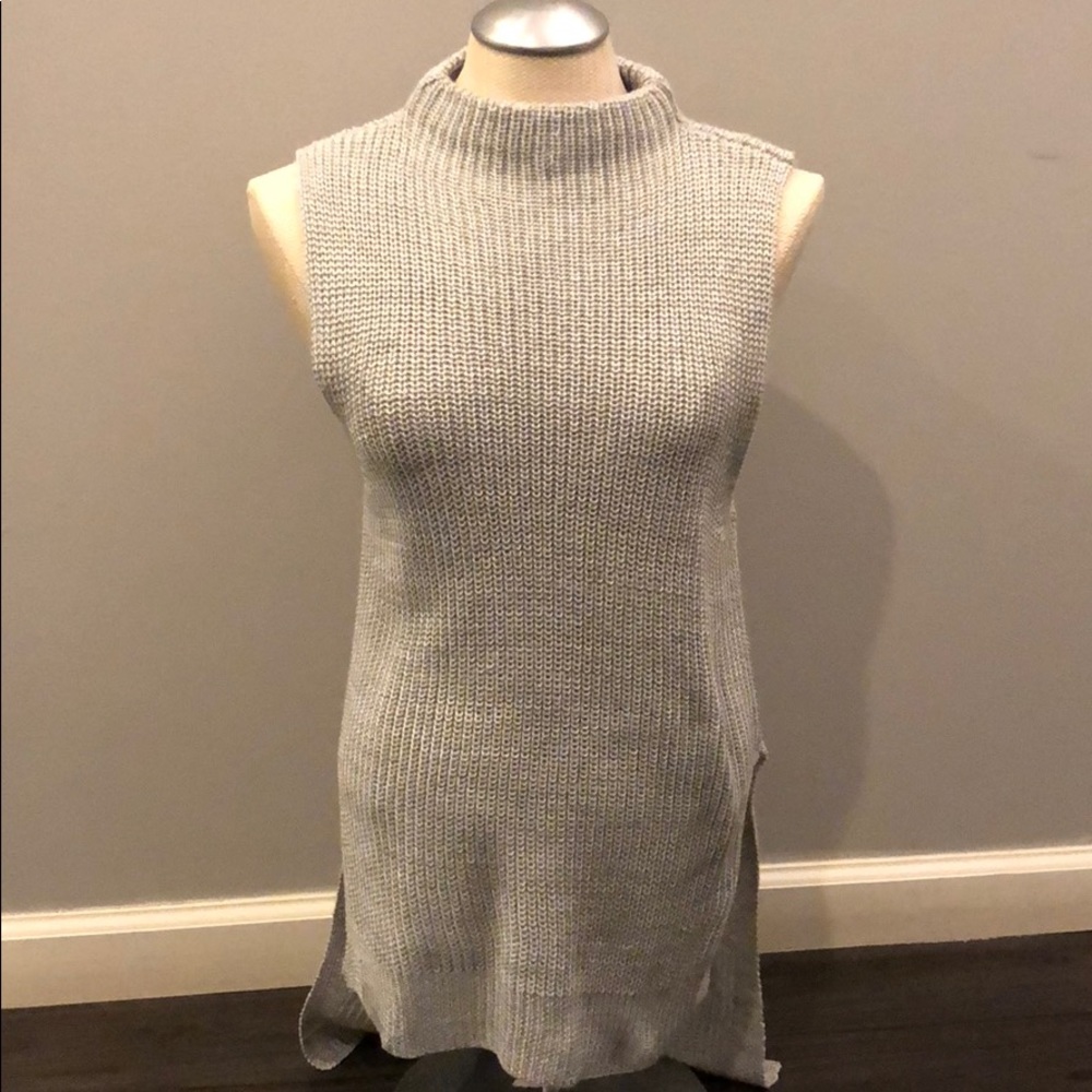 NWT BISHOP + YOUNG grey knit tunic